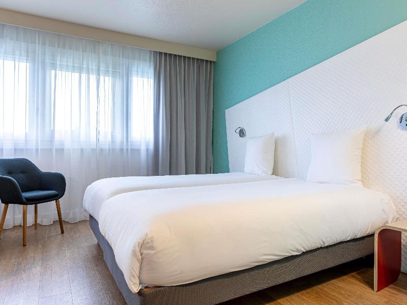 Mercure Paris Le Bourget Hotel image