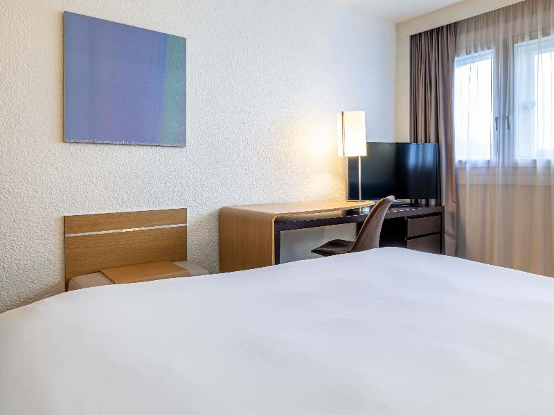 Mercure Paris Le Bourget Hotel image