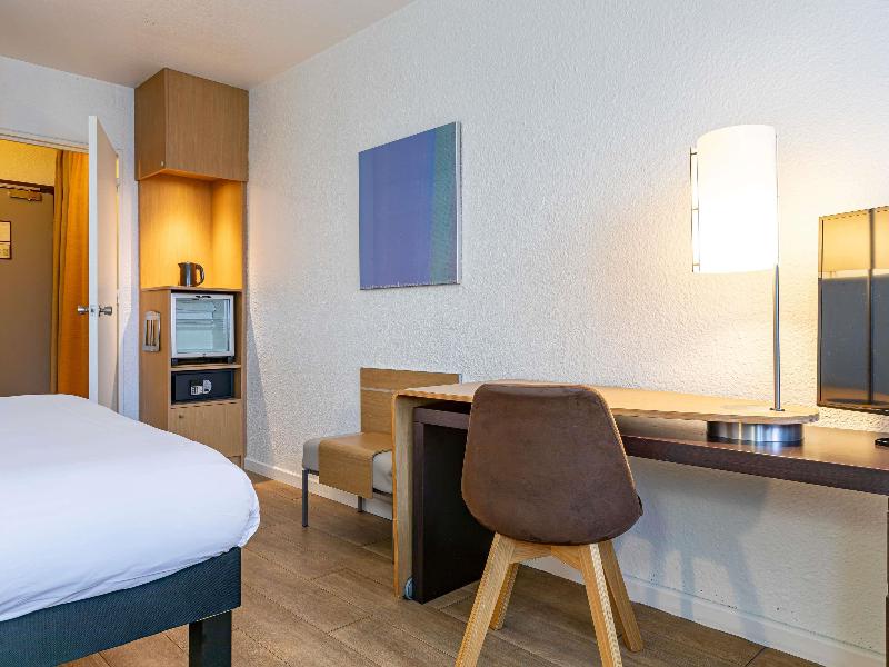 Mercure Paris Le Bourget Hotel image