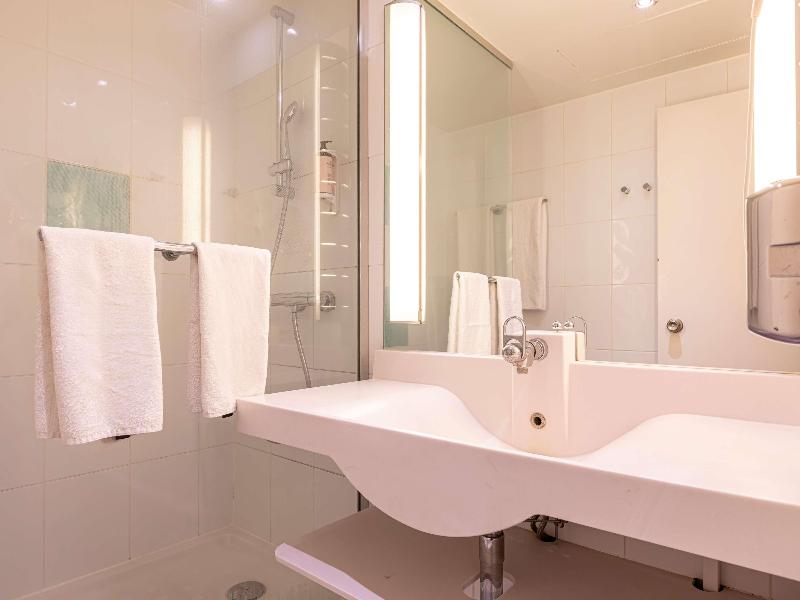 Mercure Paris Le Bourget Hotel image