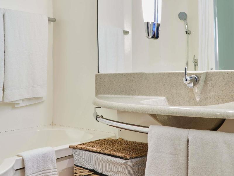 Novotel Evry Courcouronnes image