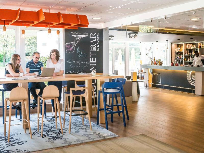 Novotel Paris Saclay image