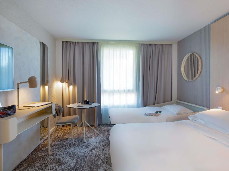 Novotel Aix-En-Provence Pont-De-L'Arc Fenouilleres image