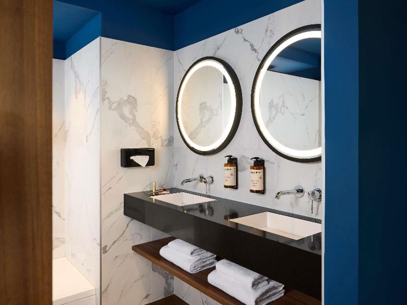 Mercure Caen Centre Port de Plaisance image