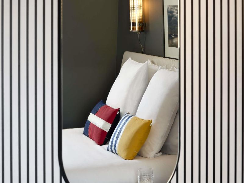 Mercure Caen Centre Port de Plaisance image