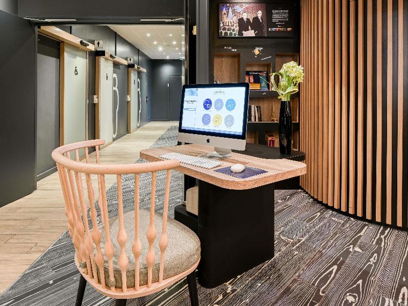 Novotel Paris Centre Bercy image