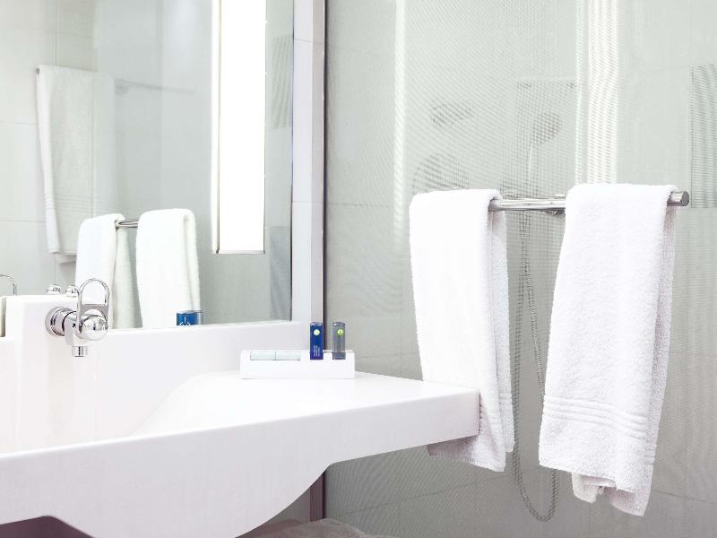 Novotel Paris CDG Airport image