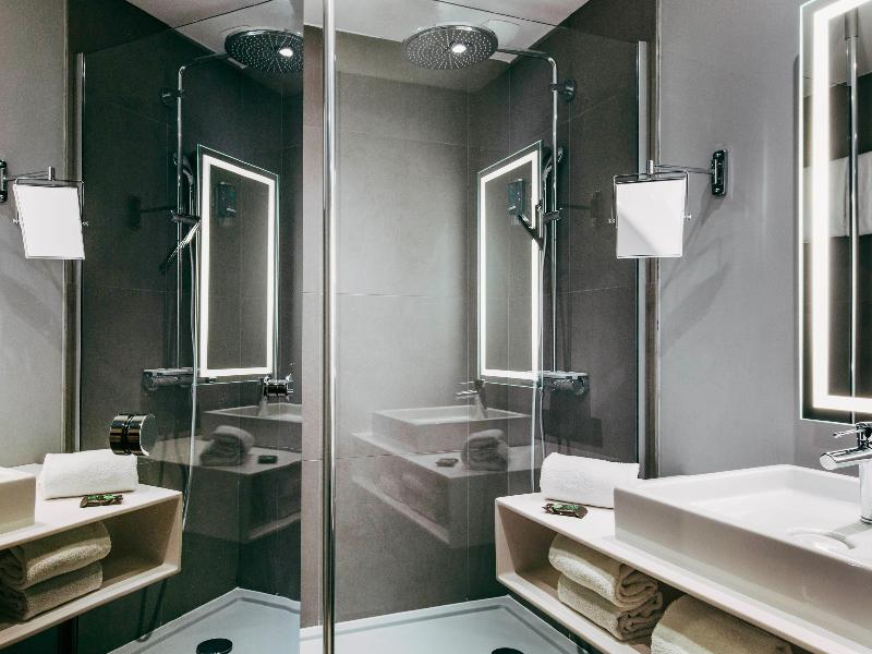 Novotel Paris CDG Airport image