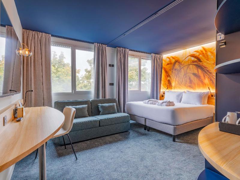 Mercure Lyon Est Villefontain image