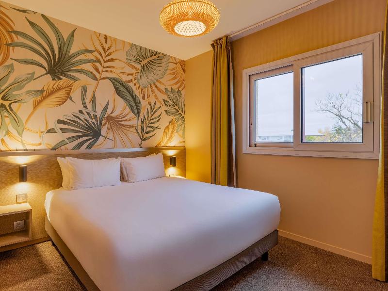 Mercure Lyon Est Villefontain image