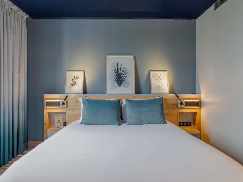 Mercure Lyon Est Villefontain image