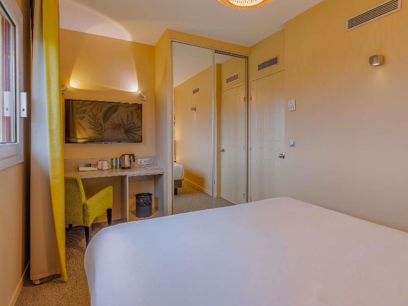 Mercure Lyon Est Villefontain image