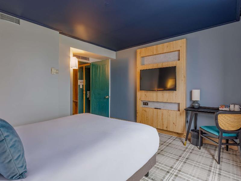 Mercure Lyon Est Villefontain image
