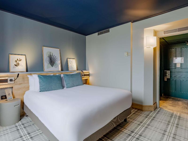 Mercure Lyon Est Villefontain image