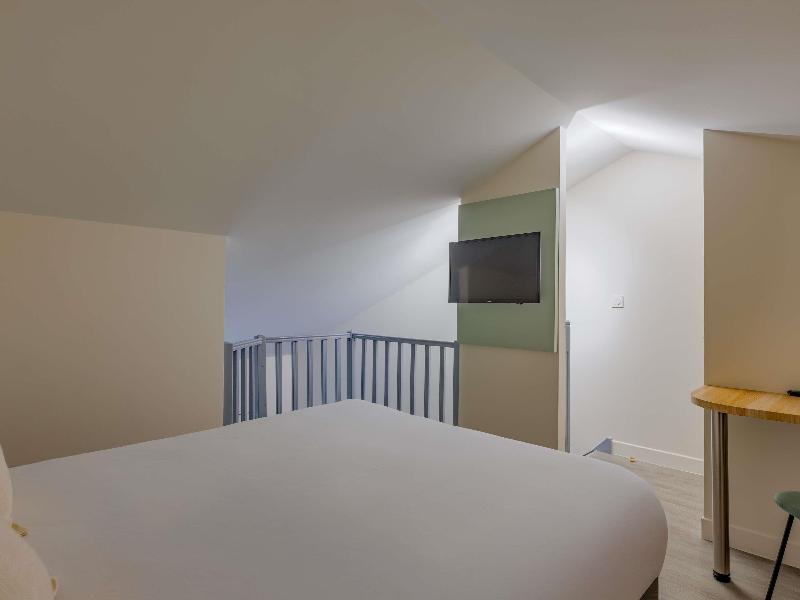 Mercure Lyon Est Villefontain image