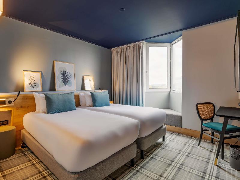 Mercure Lyon Est Villefontain image