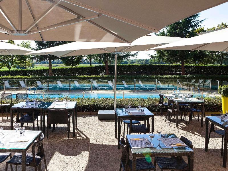 Novotel Saint Quentin Golf National image