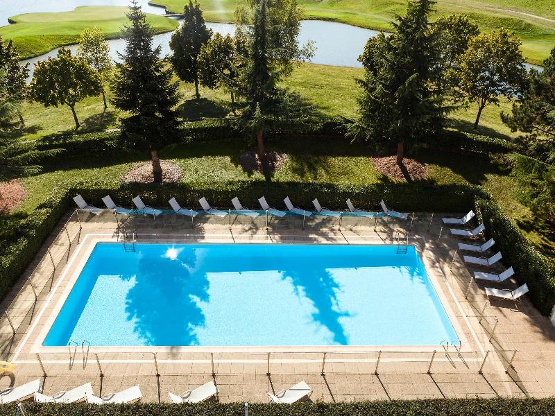 Novotel Saint Quentin Golf National image