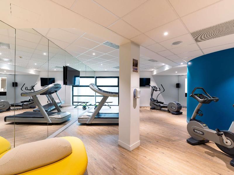 Novotel Saint Quentin Golf National image