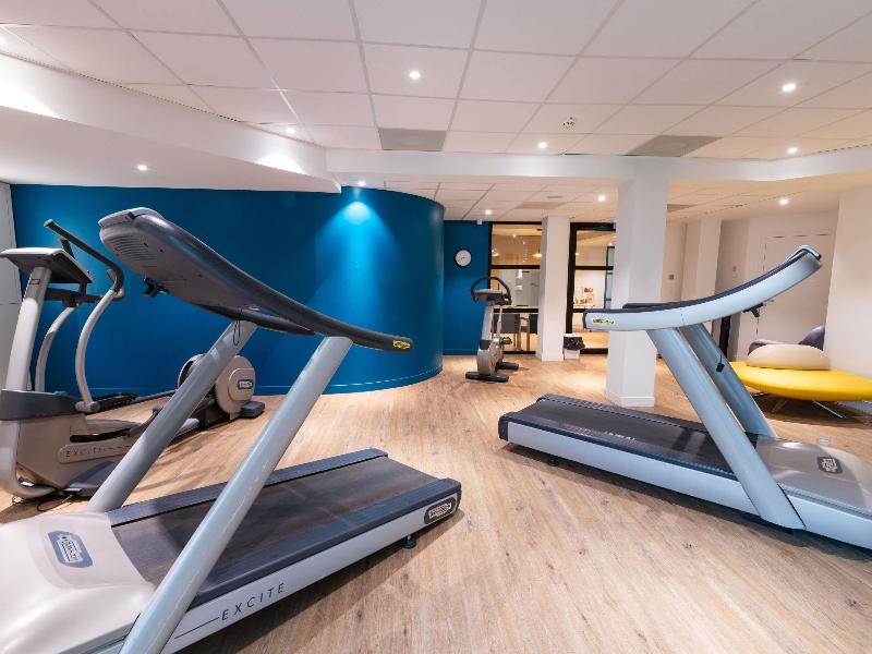 Novotel Saint Quentin Golf National image