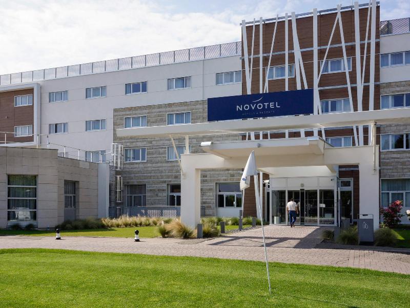 Novotel Saint Quentin Golf National image