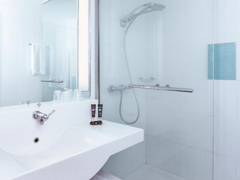 Novotel Saint Quentin Golf National image