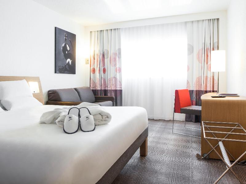 Novotel Saint Quentin Golf National image