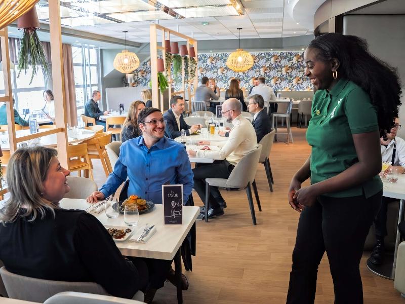 Mercure Paris Massy Gare TGV image