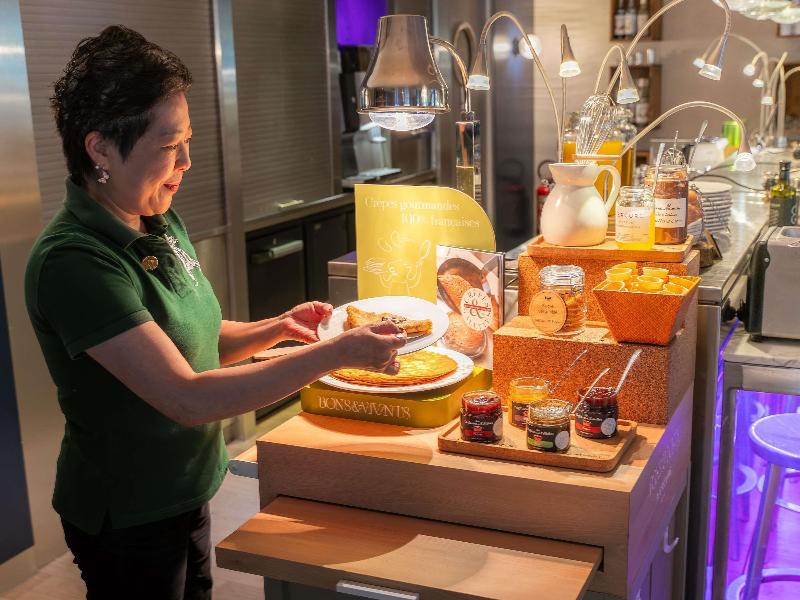 Mercure Paris Massy Gare TGV image