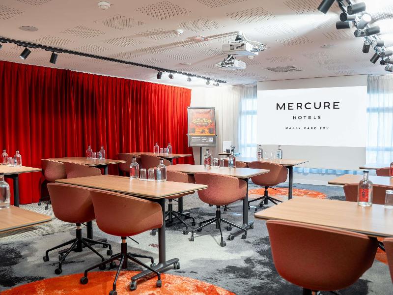 Mercure Paris Massy Gare TGV image