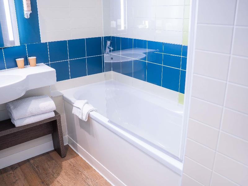 Mercure Paris Massy Gare TGV image