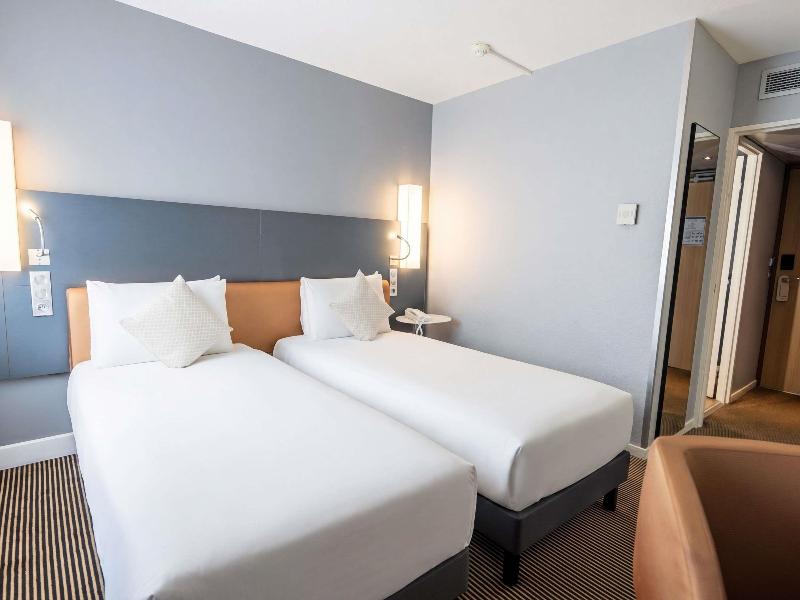 Mercure Paris Massy Gare TGV image