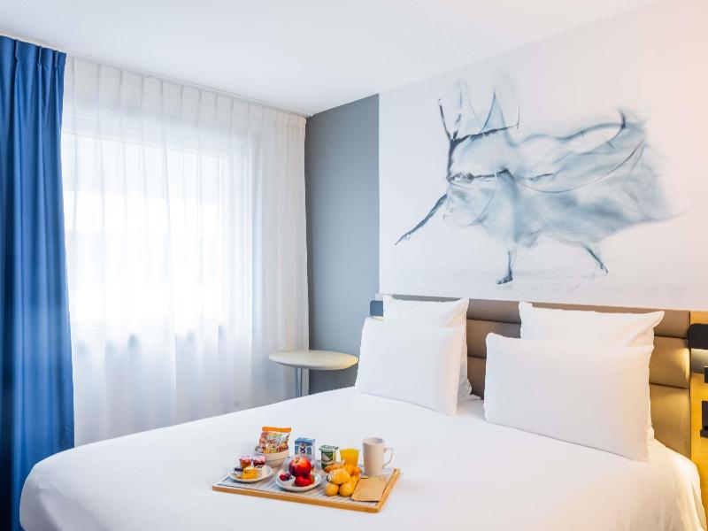 Mercure Paris Massy Gare TGV image