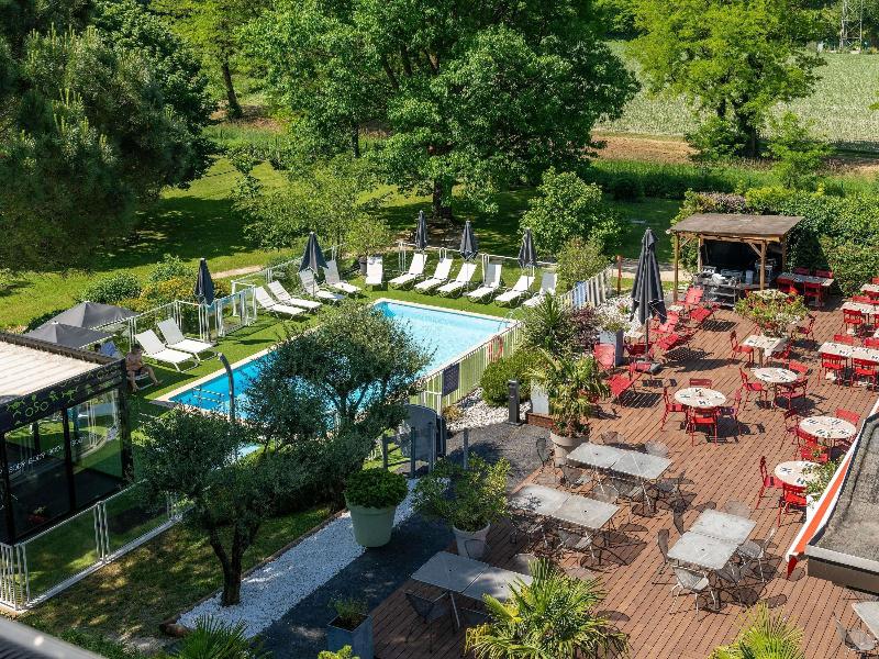 Novotel Grenoble Nord Voreppe image