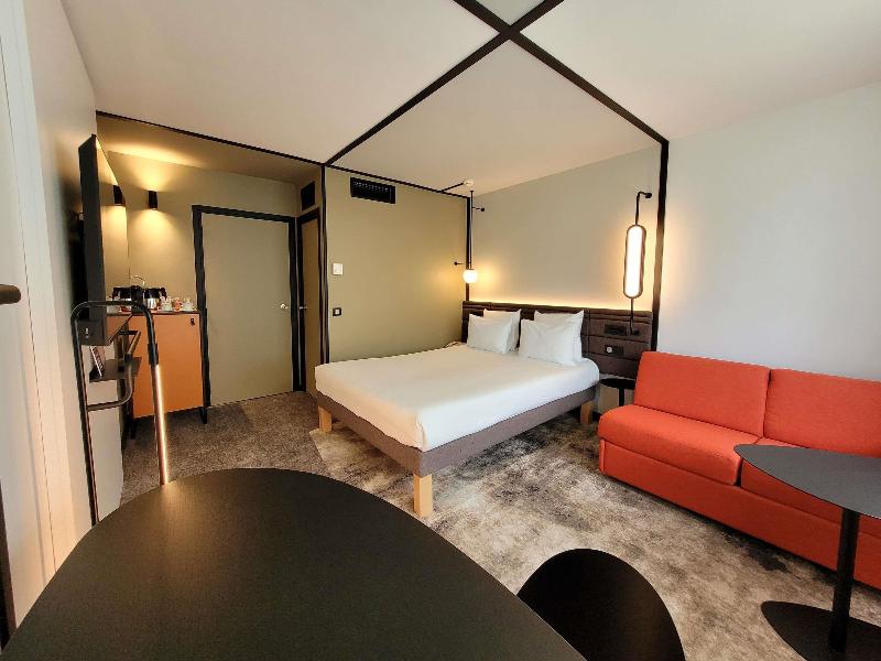 Novotel Lille Aeroport image