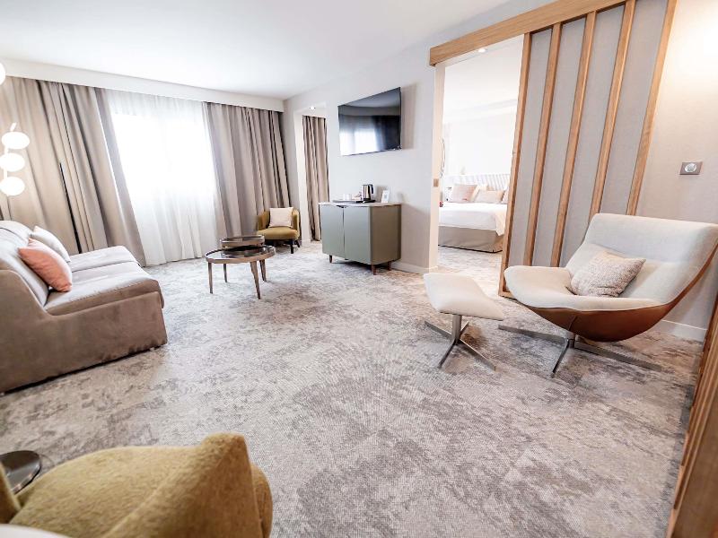 Mercure Bordeaux Lac Hotel image