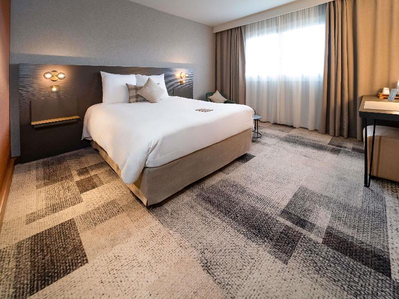 Mercure Bordeaux Lac Hotel image