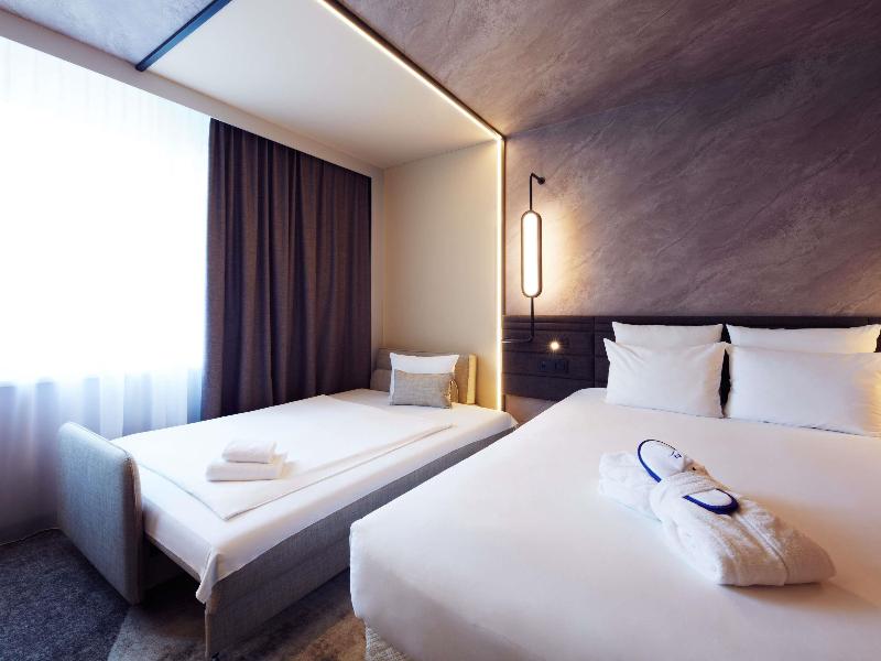 Novotel Zurich Airport Messe image