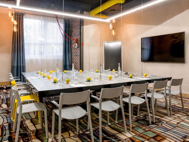 Novotel Lausanne Bussigny image