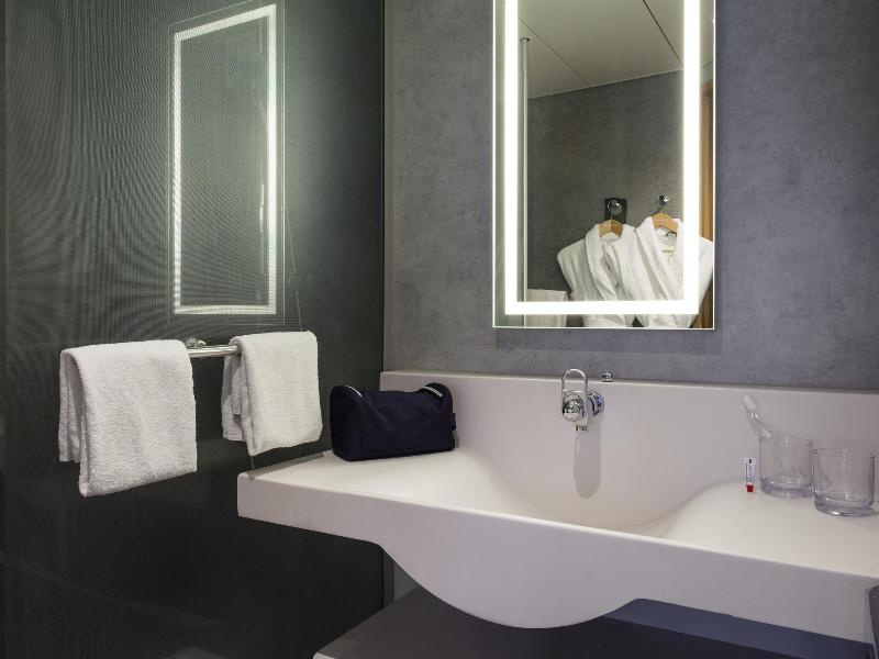 Novotel Lausanne Bussigny image