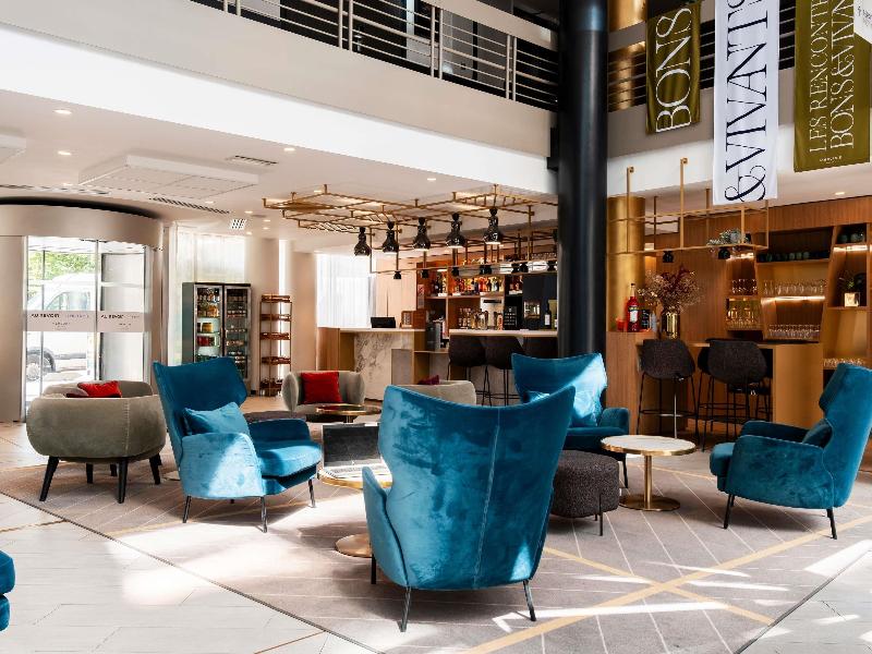Mercure Paris La Defense Arche image