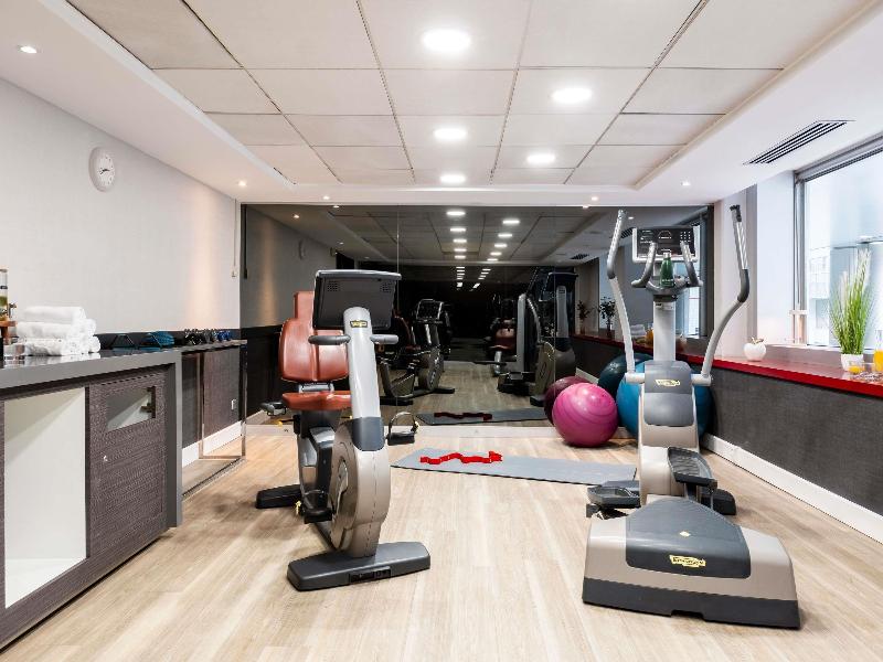 Mercure Paris La Defense Arche image