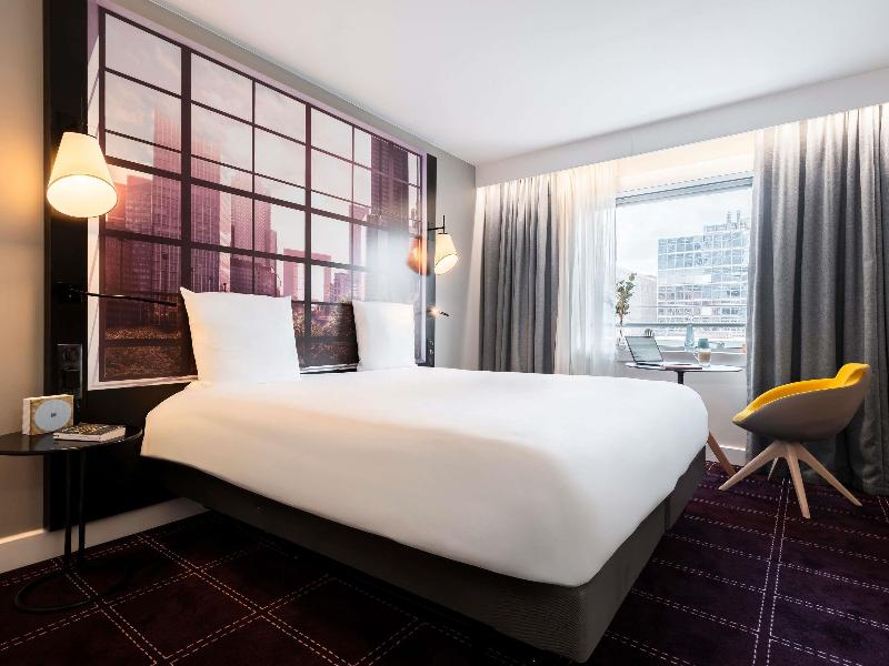 Mercure Paris La Defense Arche image