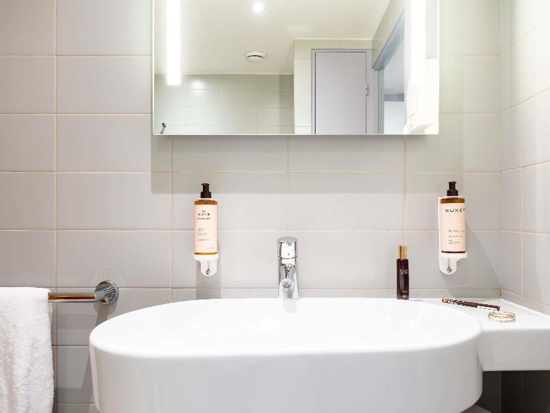Mercure Paris La Defense Arche image