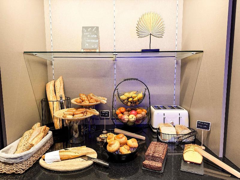 Mercure Rennes Place Bretagne image