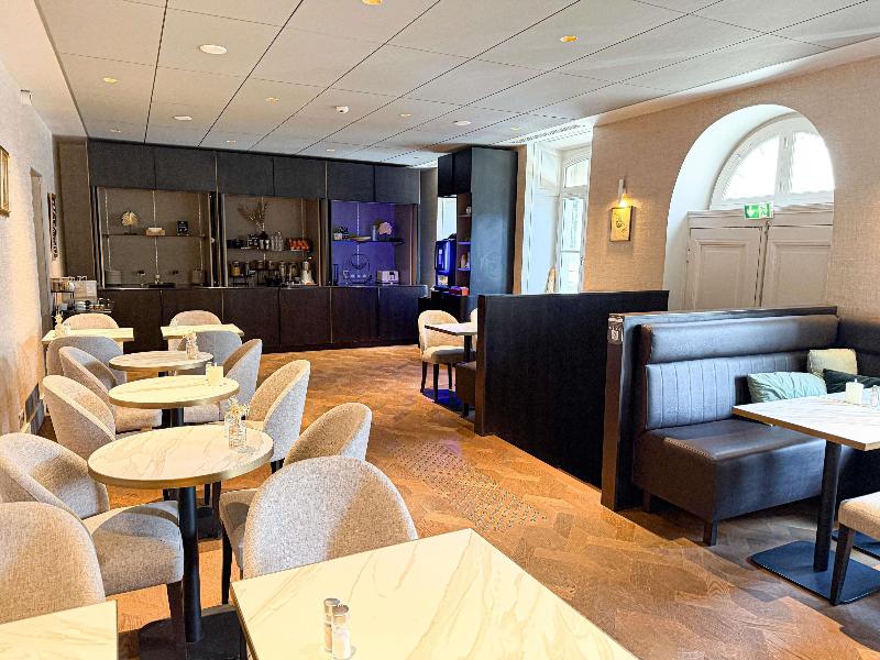 Mercure Rennes Place Bretagne image