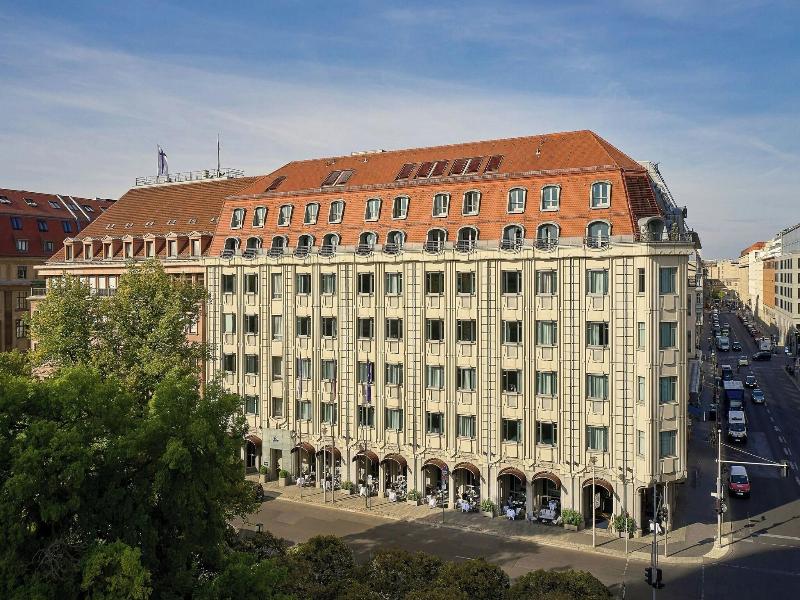 Hotel Luc image