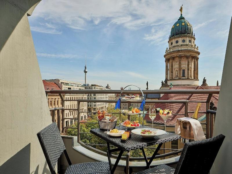 Hotel Luc image