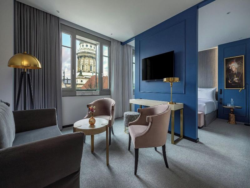 Hotel Luc image