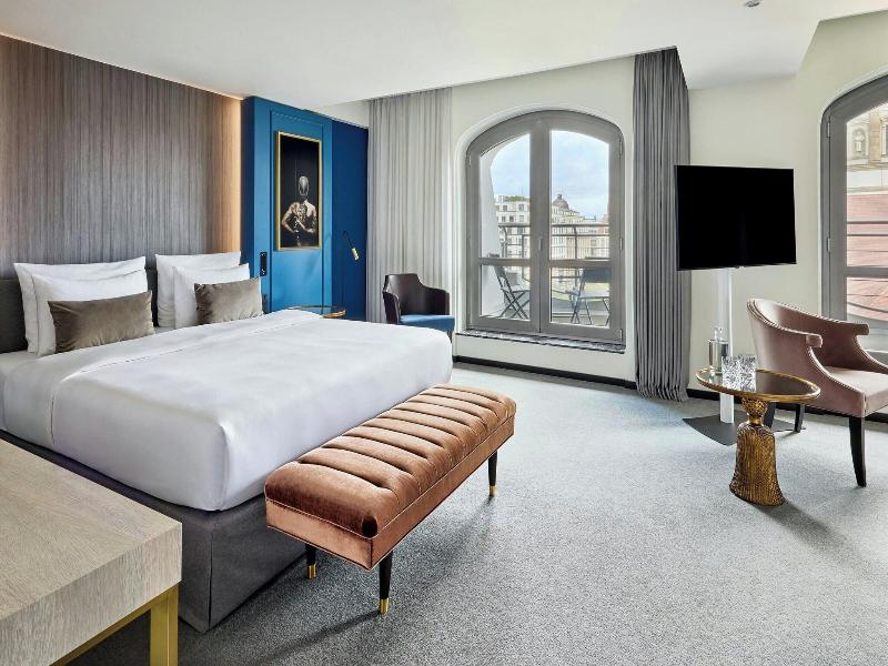 Hotel Luc image